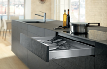Legrabox Blumotion and Tip-On