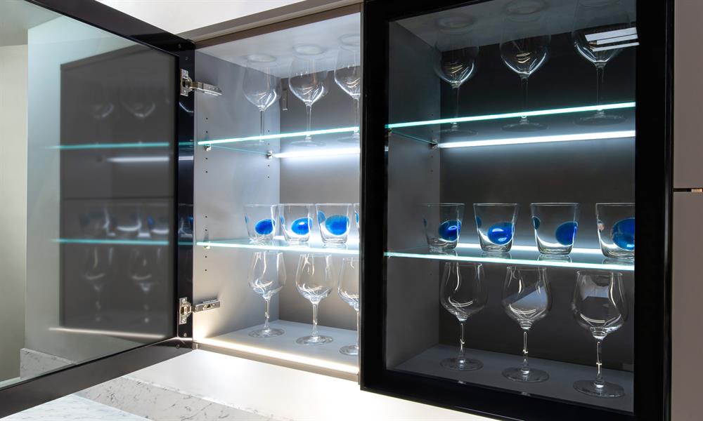Glass shelf clearance edge lighting
