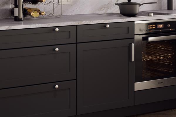 Juno Super Matt Black