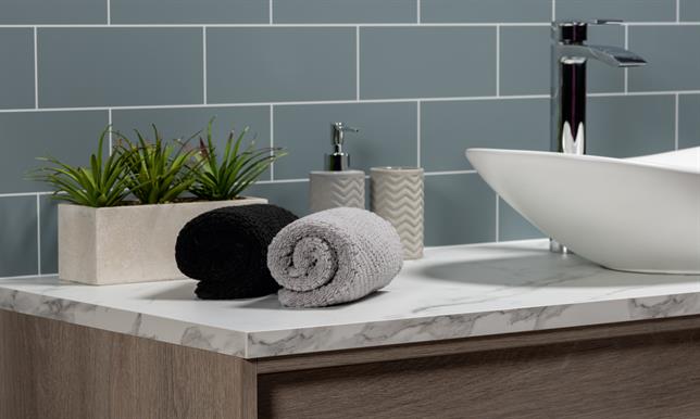 Egger 25mm Square Edged Crystal Marble