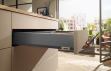 Merivobox Blumotion and Tip-On
