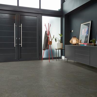 Palio By Karndean - Palio Rigid - Nera Travertine Tile