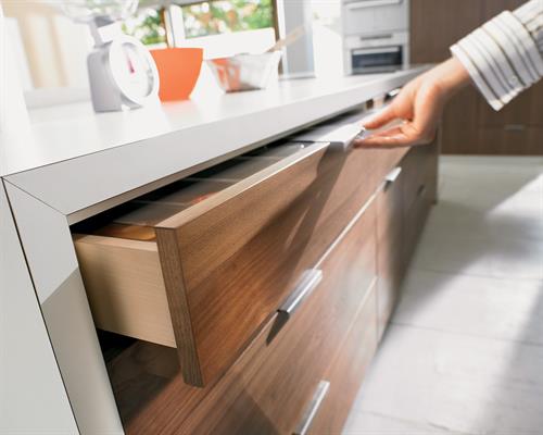 Full Extension Tandem Runners with Blumotion